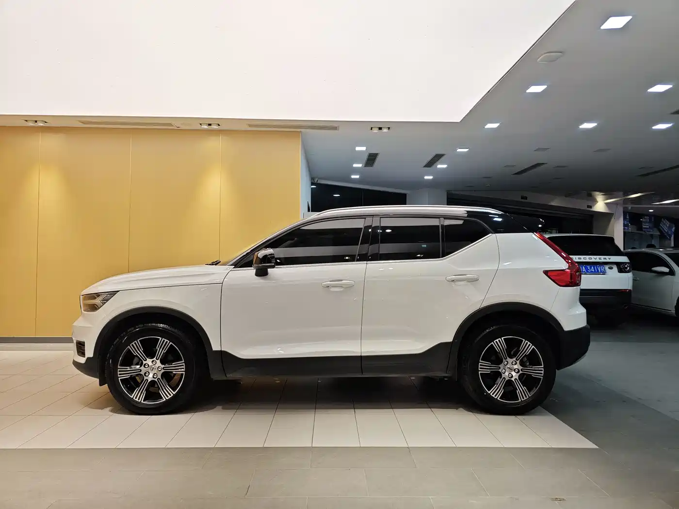Фото 7 - Volvo XC40