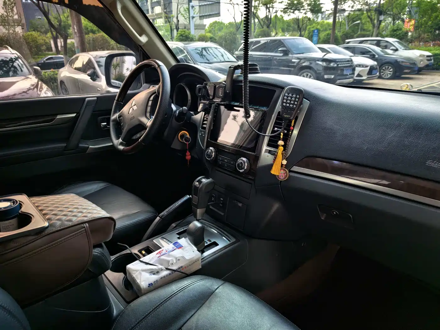 Mitsubishi Pajero (Import) 2018 3.0L Automatic Luxury Edition фото 9