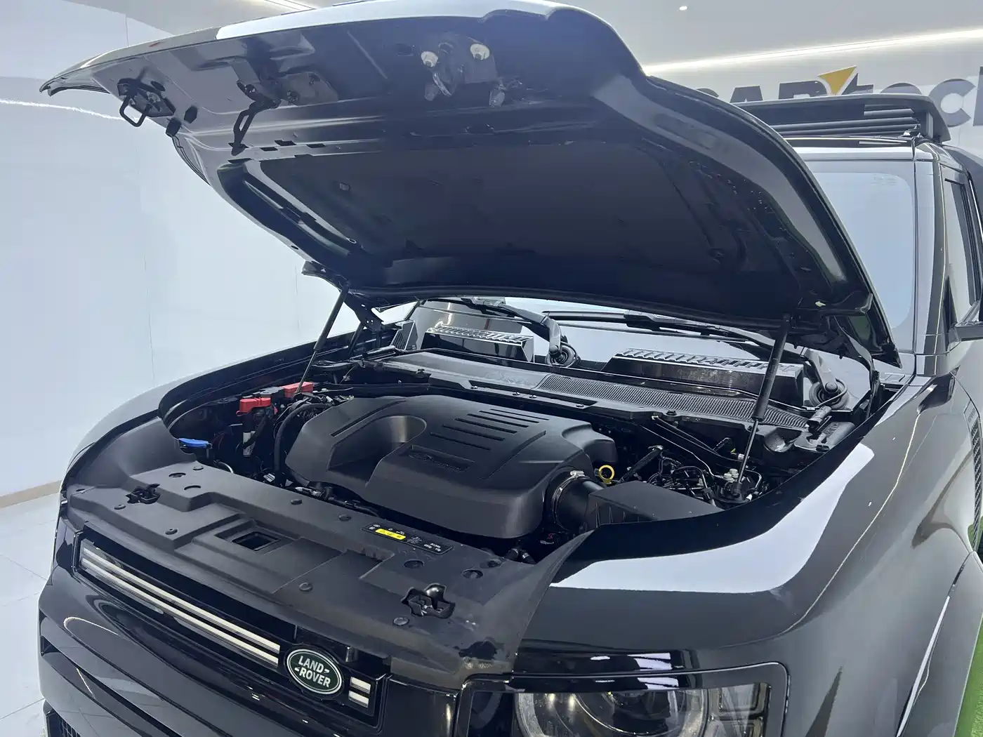 Land Rover Defender 2023 Facelift 90 3.0T P400 XS фото 14