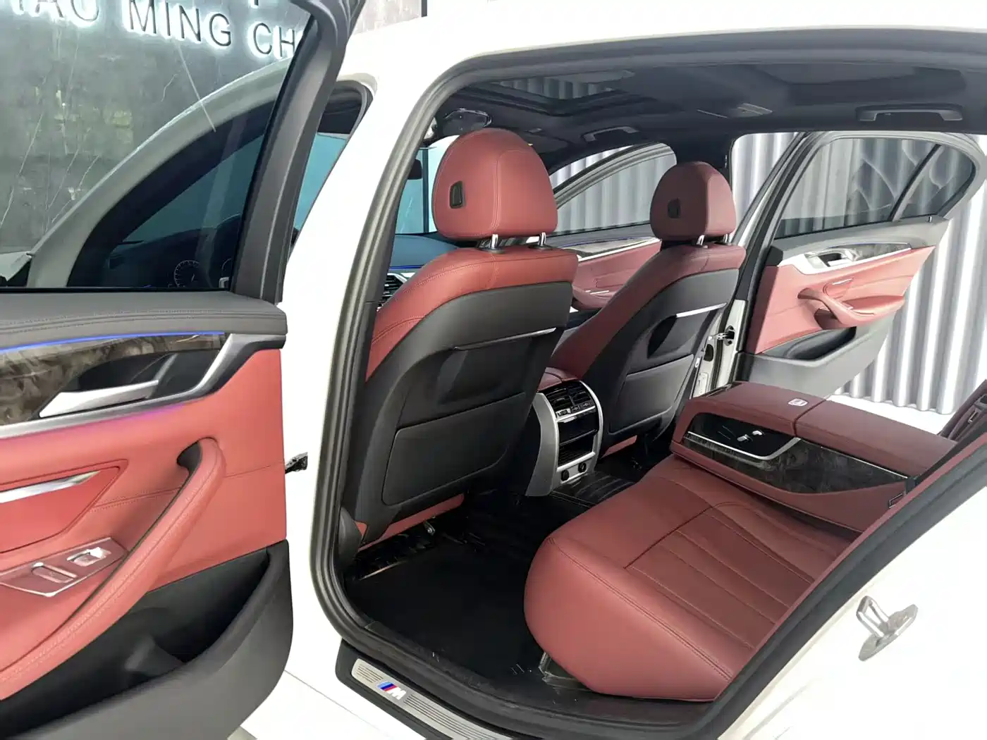 BMW 5 Series 2019 530Li Leading M Sport Package фото 9