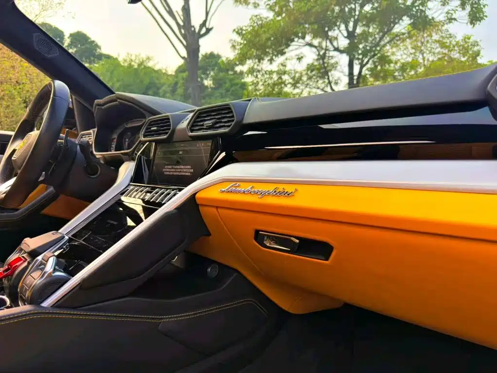 Lamborghini Urus 2022 2021 4.0T V8