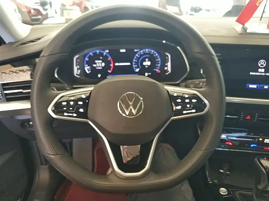 Volkswagen Passat 2024 380TSI Starlight Luxury Edition фото 11
