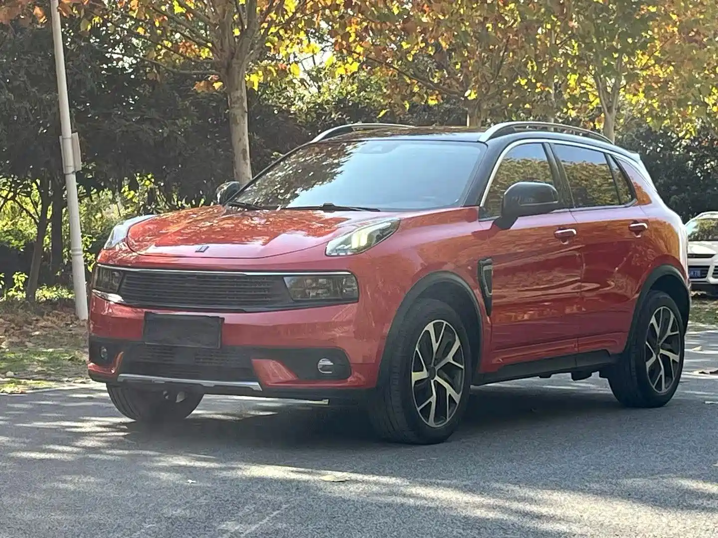 Photo 1 - Lynk & Co 01