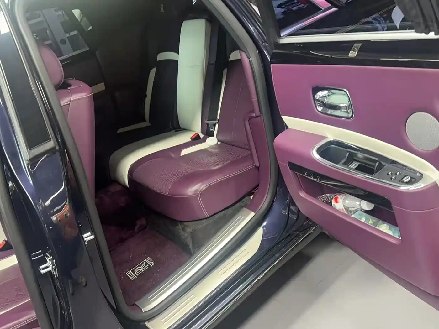 Rolls-Royce Ghost 2011 2010 Model 6.6T Standard