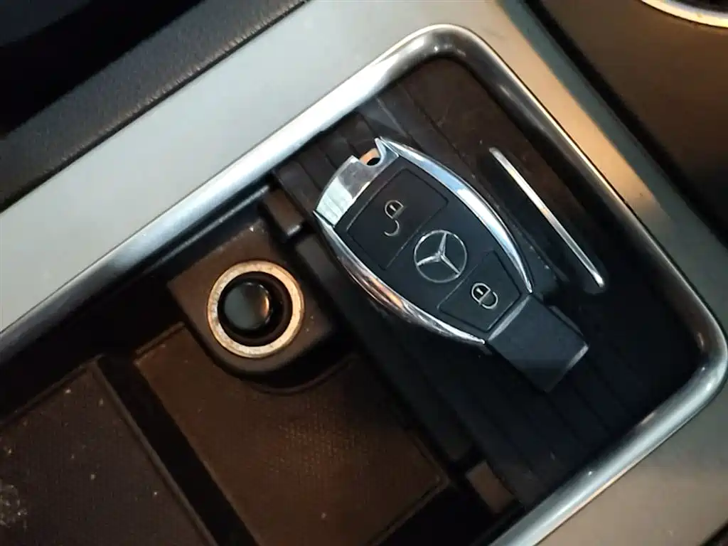 Mercedes-Benz GLK-Class 2014 GLK 200 Standard фото 17