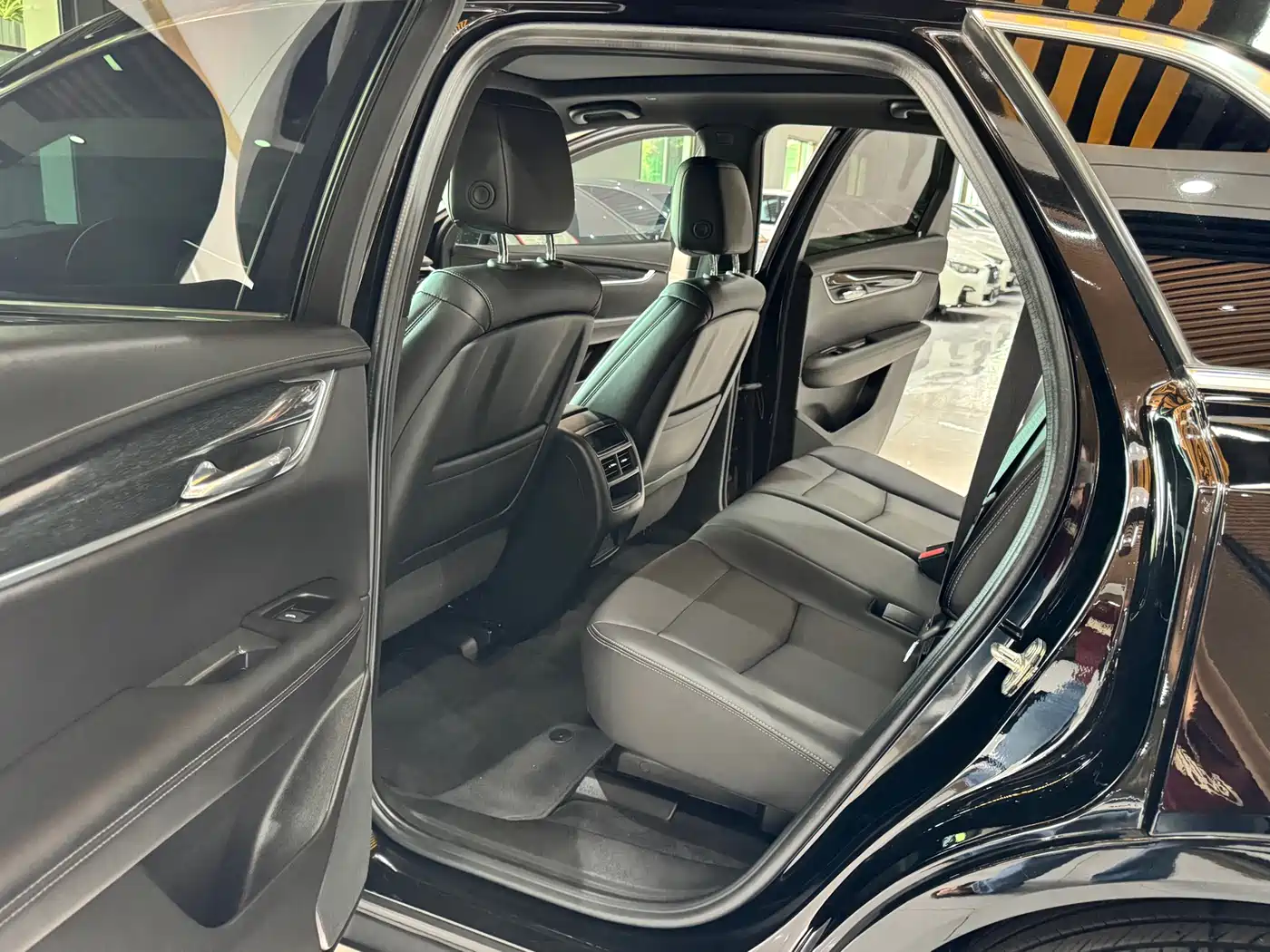 Cadillac XT5 2022 2.0T 2WD Luxury фото 28