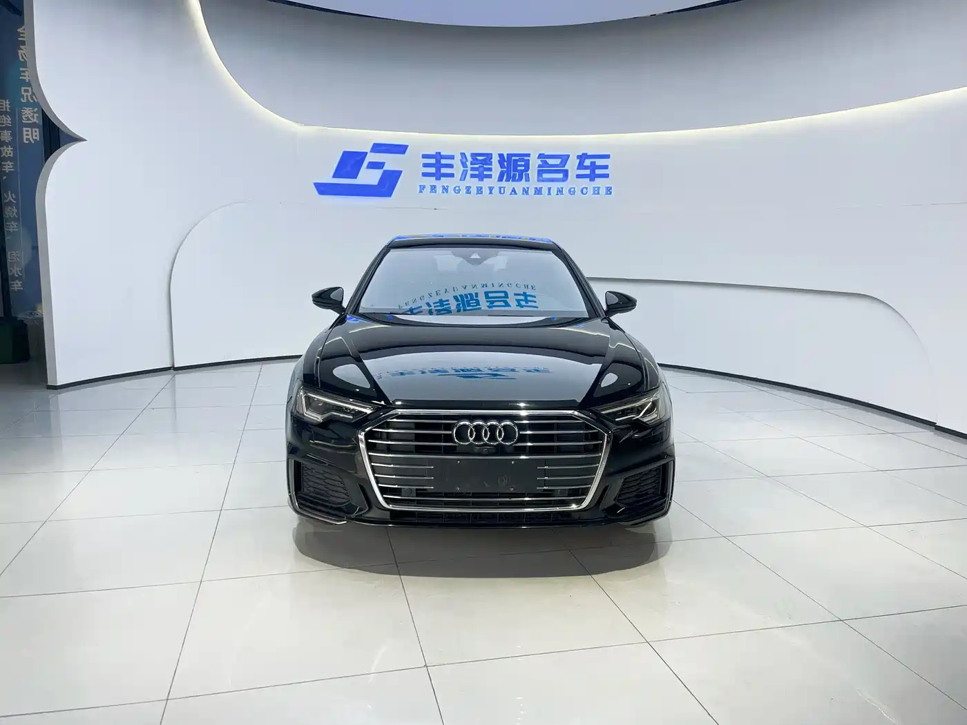 Audi A6L 2021 45 TFSI Exclusive Sport фото 2