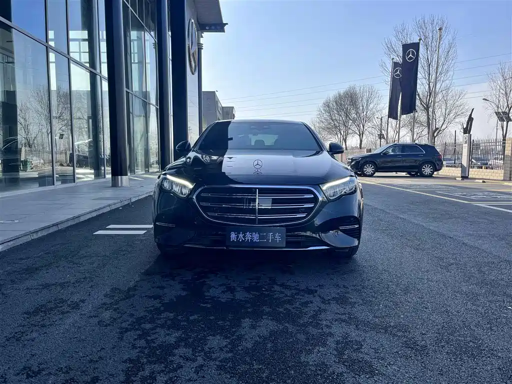 Mercedes-Benz E-Class 2024 E 300 L Fashion фото 3