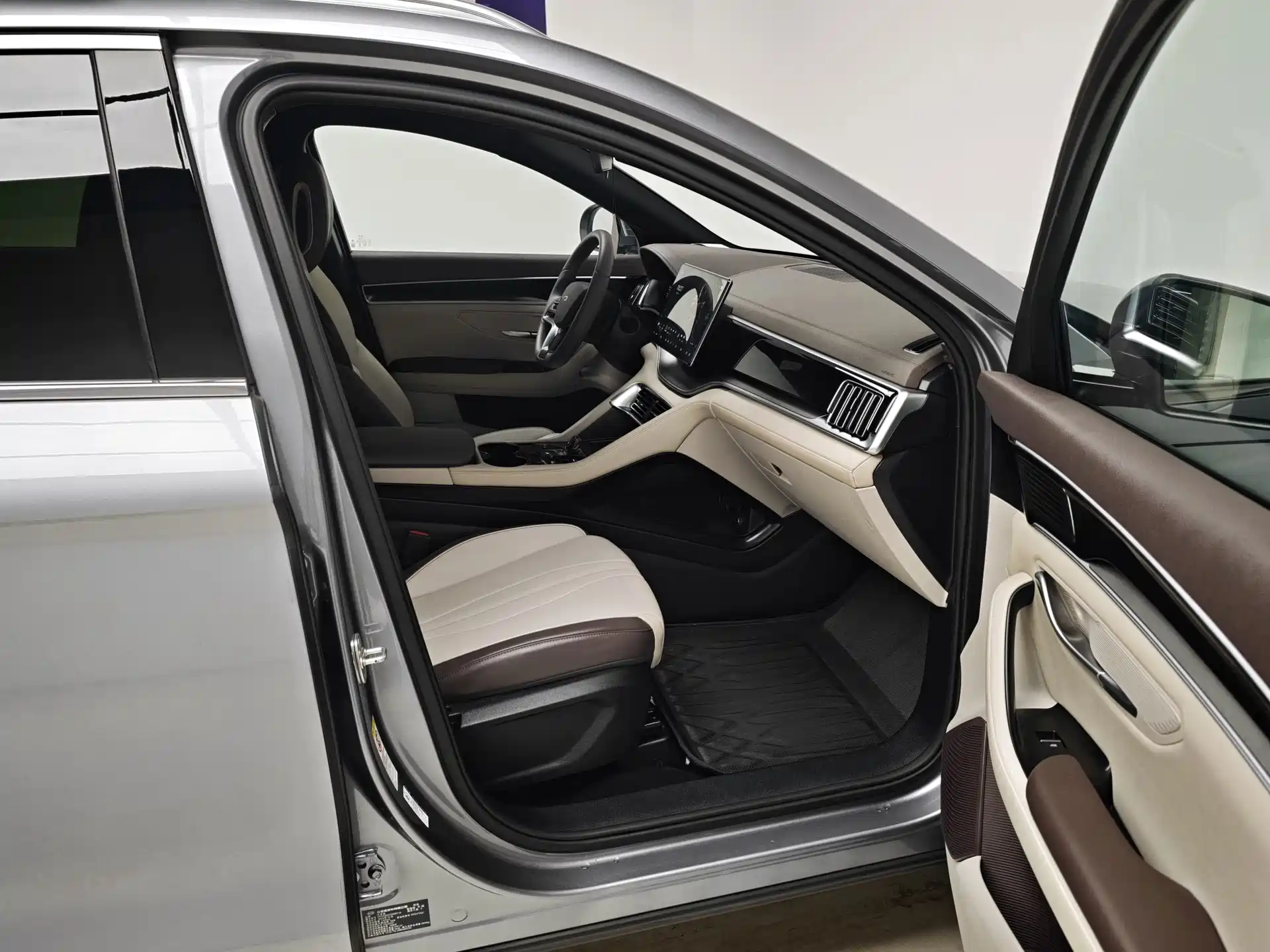 Photo 10 - BYD Song PLUS PHEV