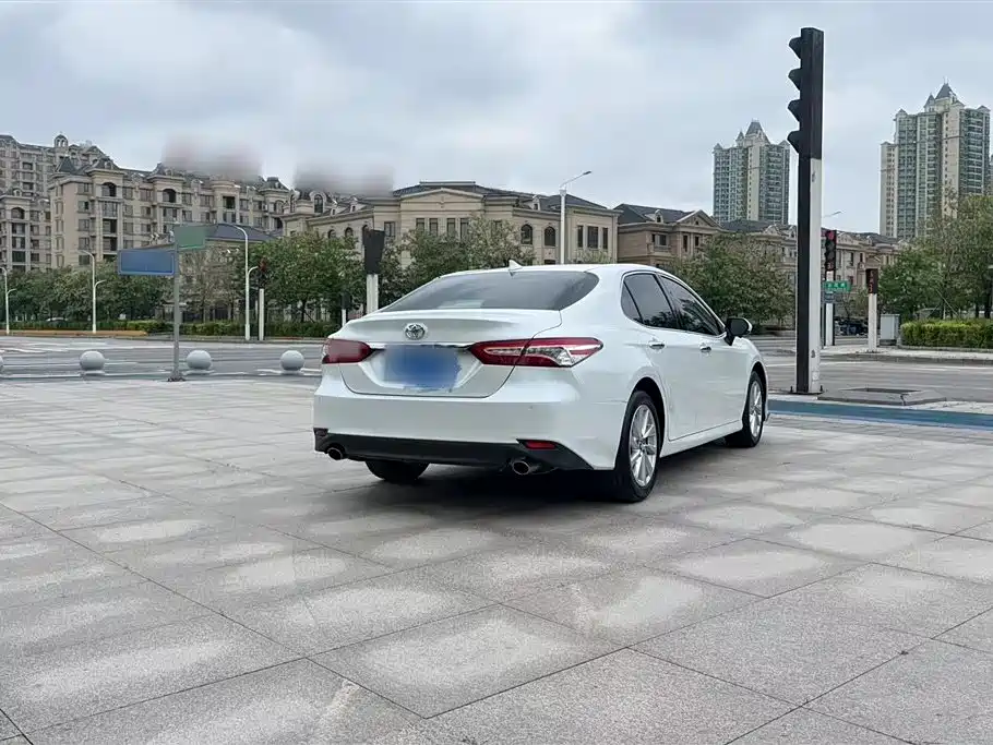 Toyota Camry 2021 2.0G Luxury Edition фото 13