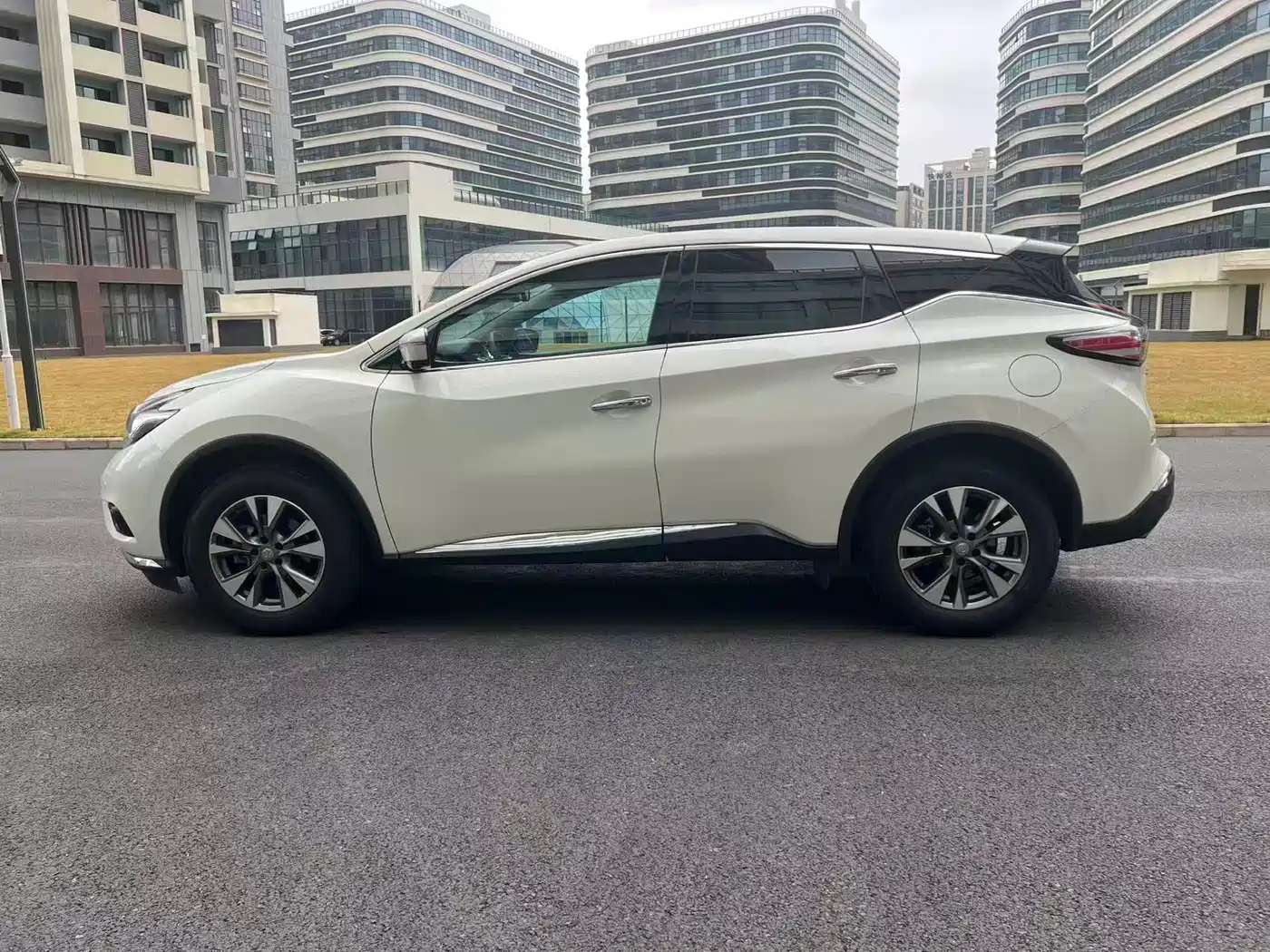 Nissan Murano 2023 2021 2.5L XL 2WD Intelligent Luxury Edition