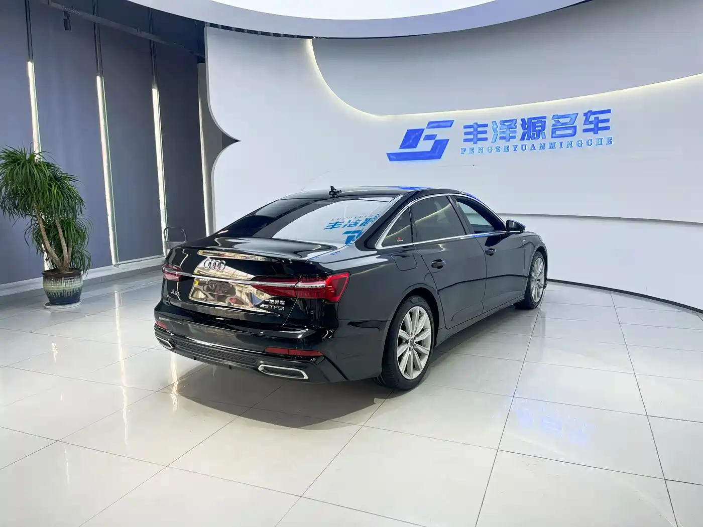 Audi A6L 2021 45 TFSI Exclusive Sport фото 4