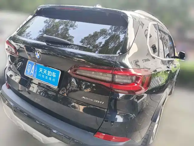 BMW X5 (Import) 2020 xDrive30i X Design Package — фото 2