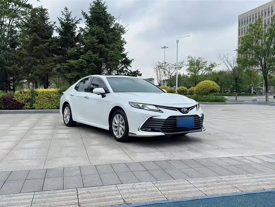 Toyota Camry 2021 2.0G Luxury Edition фото 8