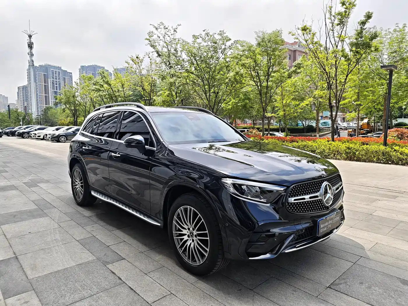 MERCEDES-BENZ GLC