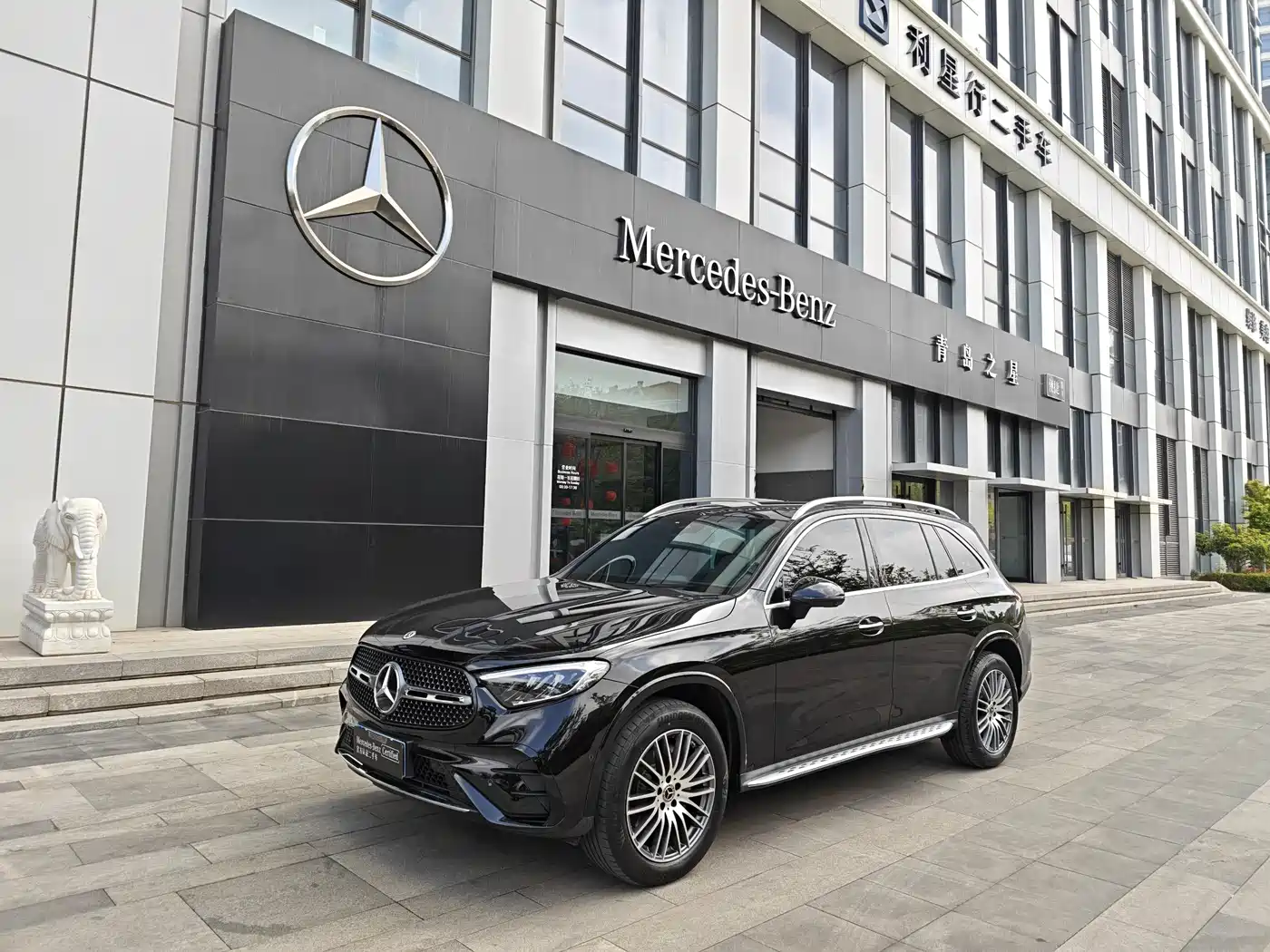 MERCEDES-BENZ GLC