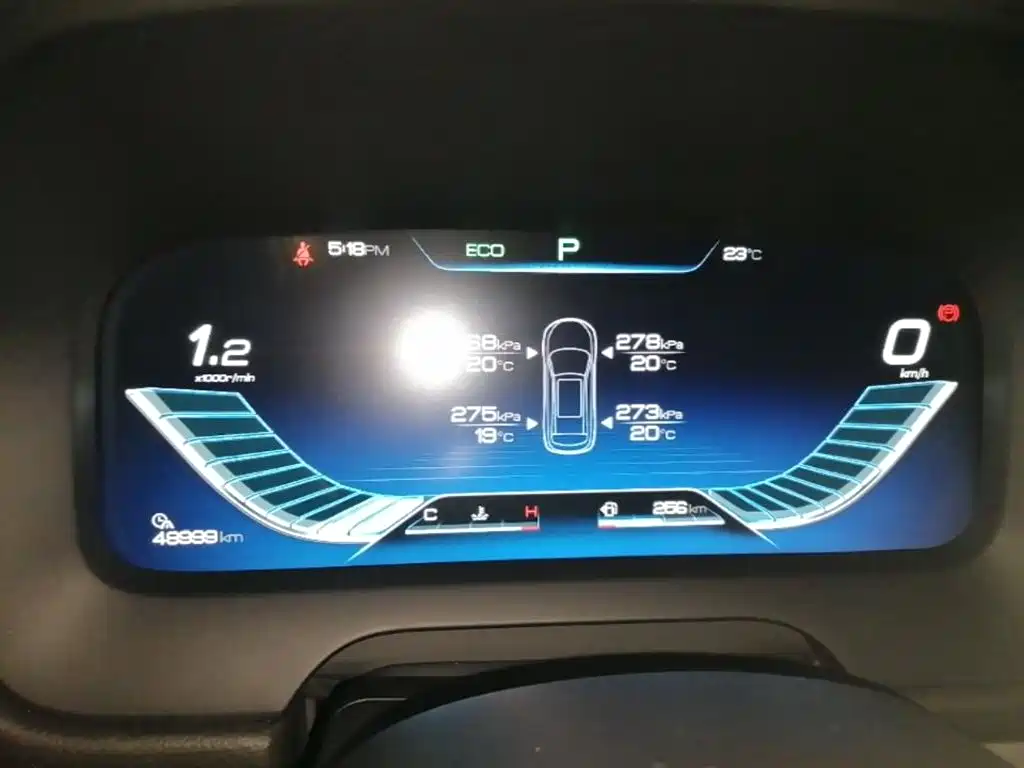 BYD Tang 2018 2.0T Automatic Smart Connection Honor Edition 7-Seater China V фото 4