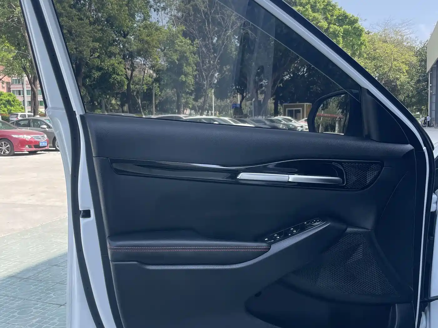 Kia Seltos 2023 1.4T DCT Premium Luxury Edition фото 12