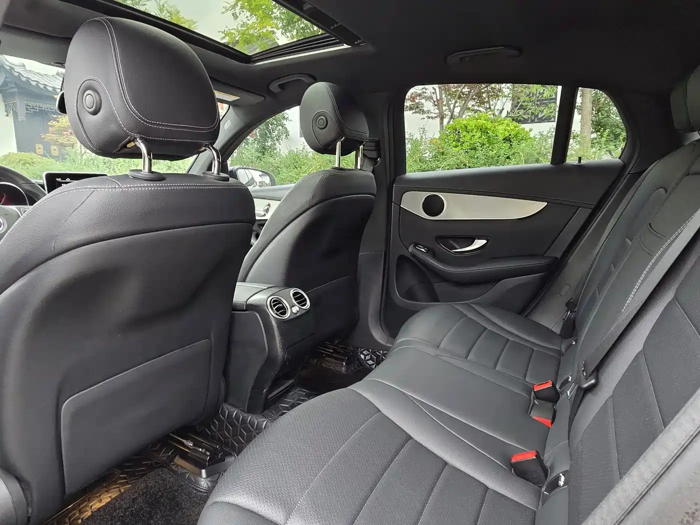 Mercedes-Benz GLC Coupe 2019 GLC 200 4MATIC Coupe SUV фото 9