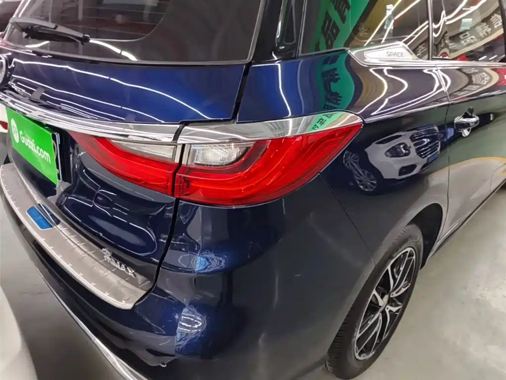 BYD Song MAX 2017 1.5T Auto Smart Connect Premium 7-seater фото 8