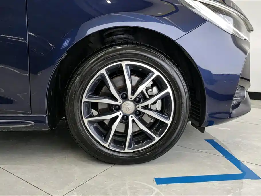 BYD Song MAX 2017 1.5T Auto Smart Luxury 7-Seater фото 6
