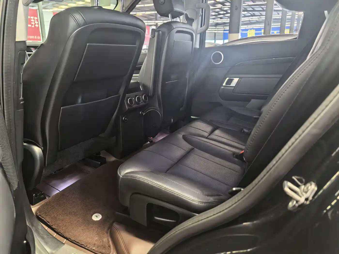 Land Rover Discovery 2020 3.0 SC V6 SE фото 5