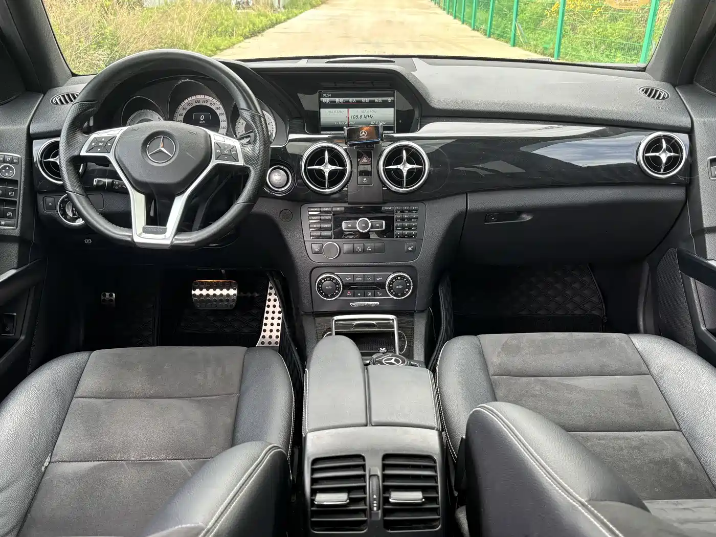 Mercedes-Benz GLK-Class 2015 GLK 300 4MATIC Luxury Ultimate Edition фото 6