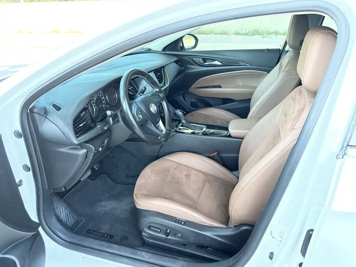Фото 9 - Buick Regal