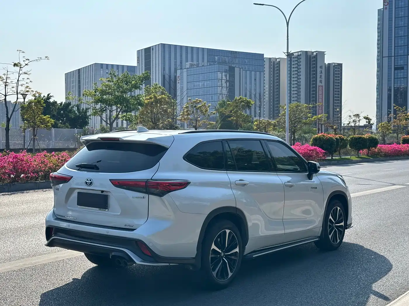 Toyota Crown Kluger 2022 2.5L HEV 4WD Luxury Edition фото 4