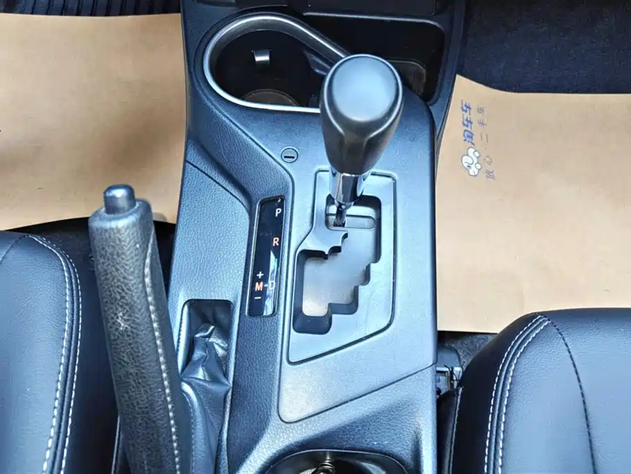 Toyota RAV4 Rongfang 2016 2.0L CVT 2WD Comfort (China V) фото 16
