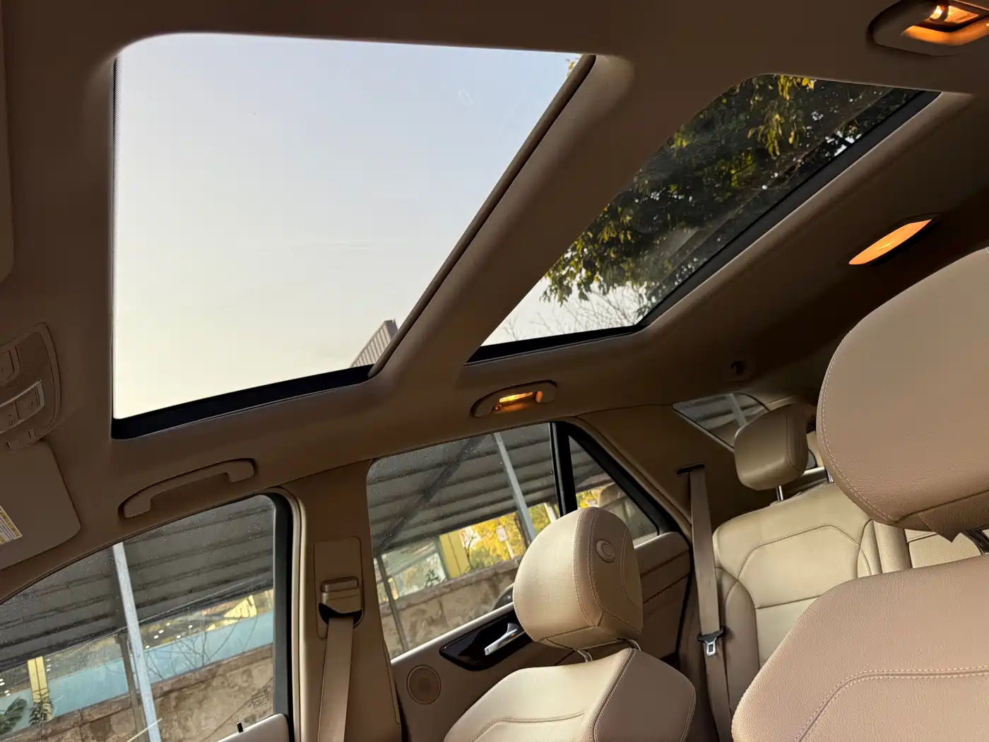 Mercedes-Benz M-Class 2012 Model ML 350 Luxury фото 18