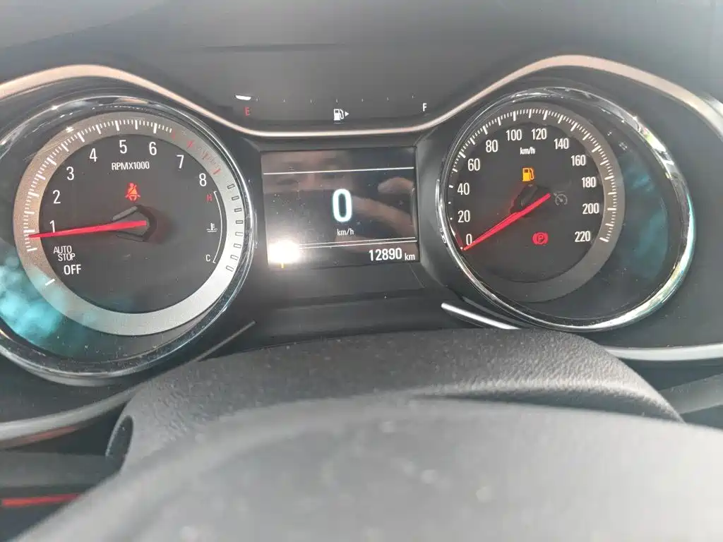 Chevrolet Orlando 2023 2020 Mild Hybrid Redline 530T Automatic Premium Edition (5+2 seater)