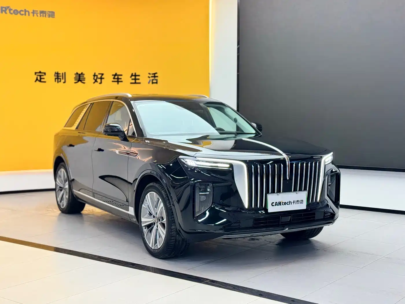 Hongqi E-HS9 2022 690km Qi Xiang Edition (6-seater) фото 3