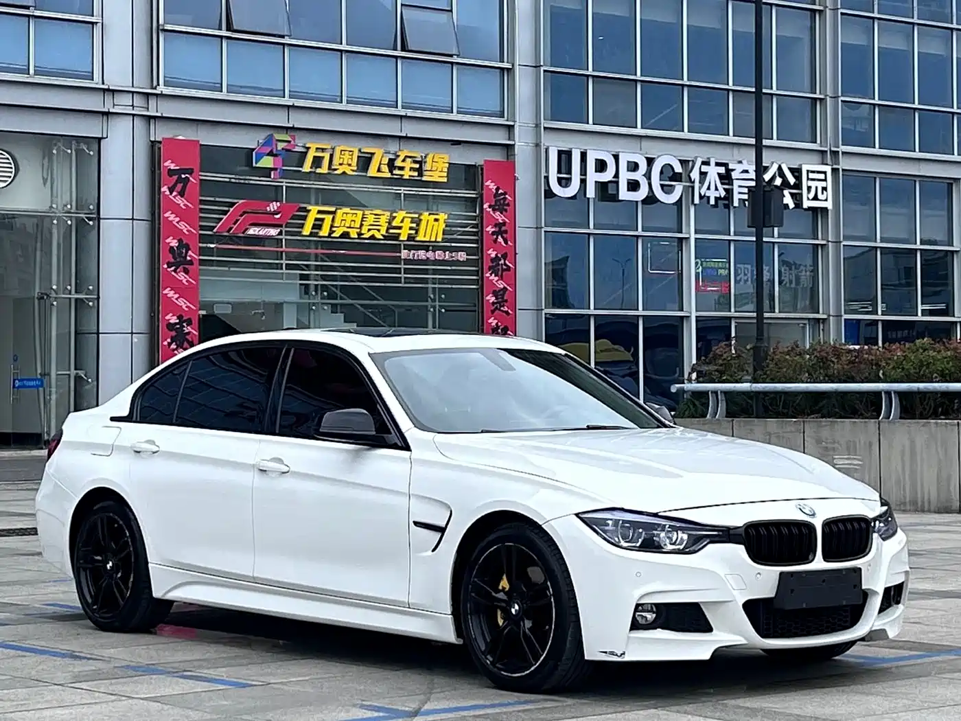 BMW 3 Series 2019 320Li M Sport Package фото 3