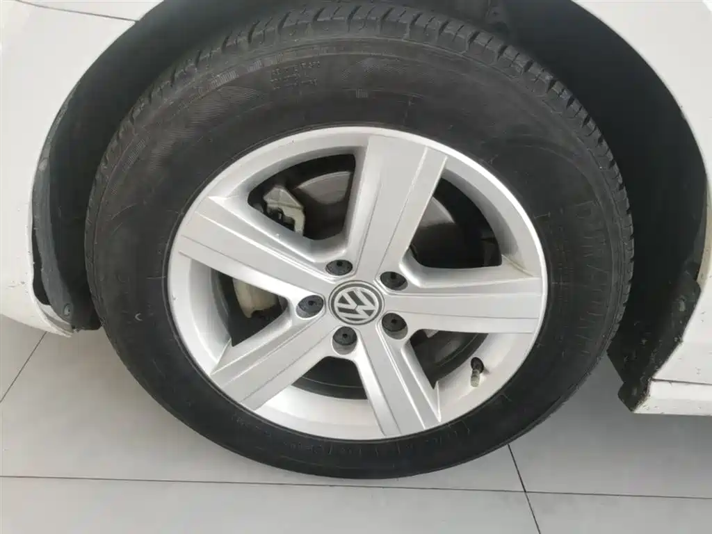 Volkswagen Lamando 2017 230TSI DSG Trend Edition фото 23