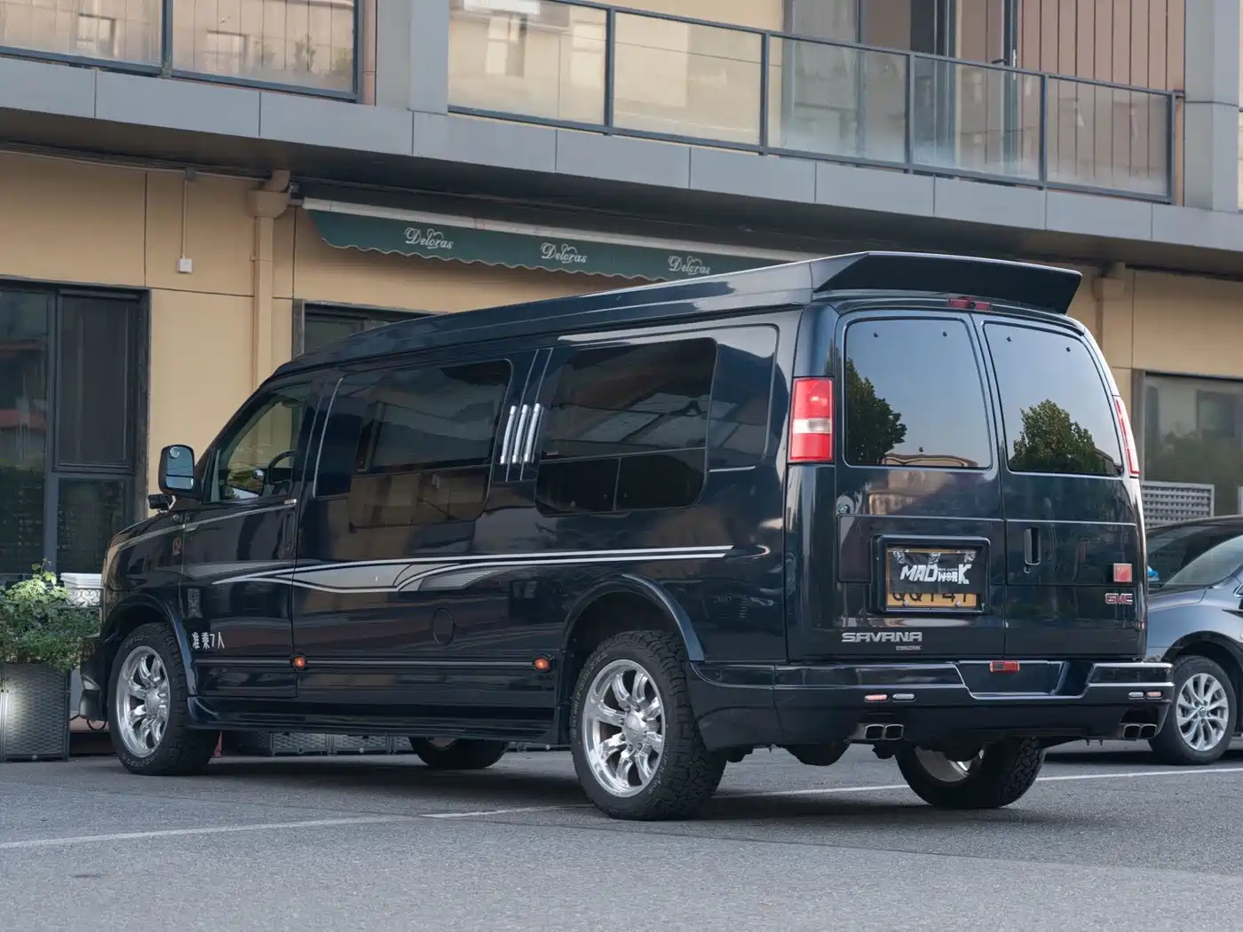 GMC Savana 2015 2015 6.0L G600L Elegance Edition
