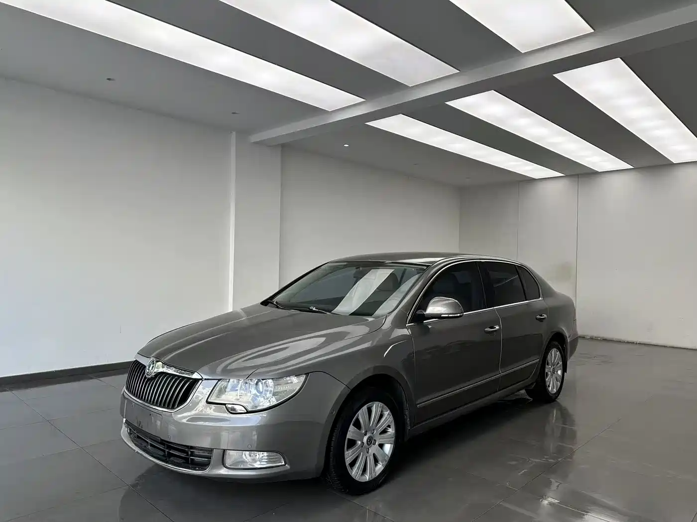 Škoda Superb 2012 1.8TSI Automatic Elegance Edition