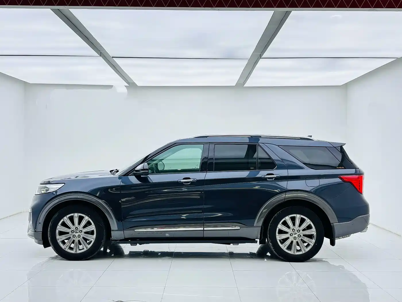 Ford Explorer 2021 2020 EcoBoost 285 AWD Titanium Edition 6-Seater