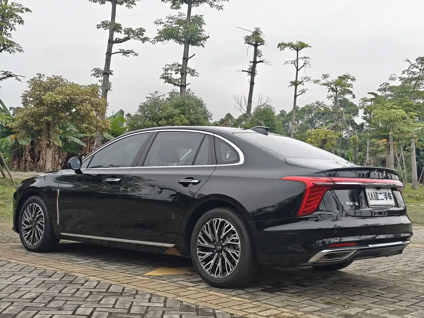 Hongqi H5 2024 2.0T Automatic Smart Connect Flag Smooth Edition фото 24