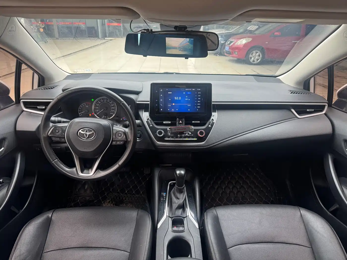 Toyota Corolla 2021 1.2T S-CVT Luxury Edition фото 8