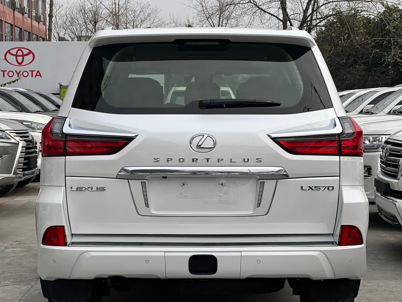 Lexus LX 2017 570 Prestige Luxury фото 4