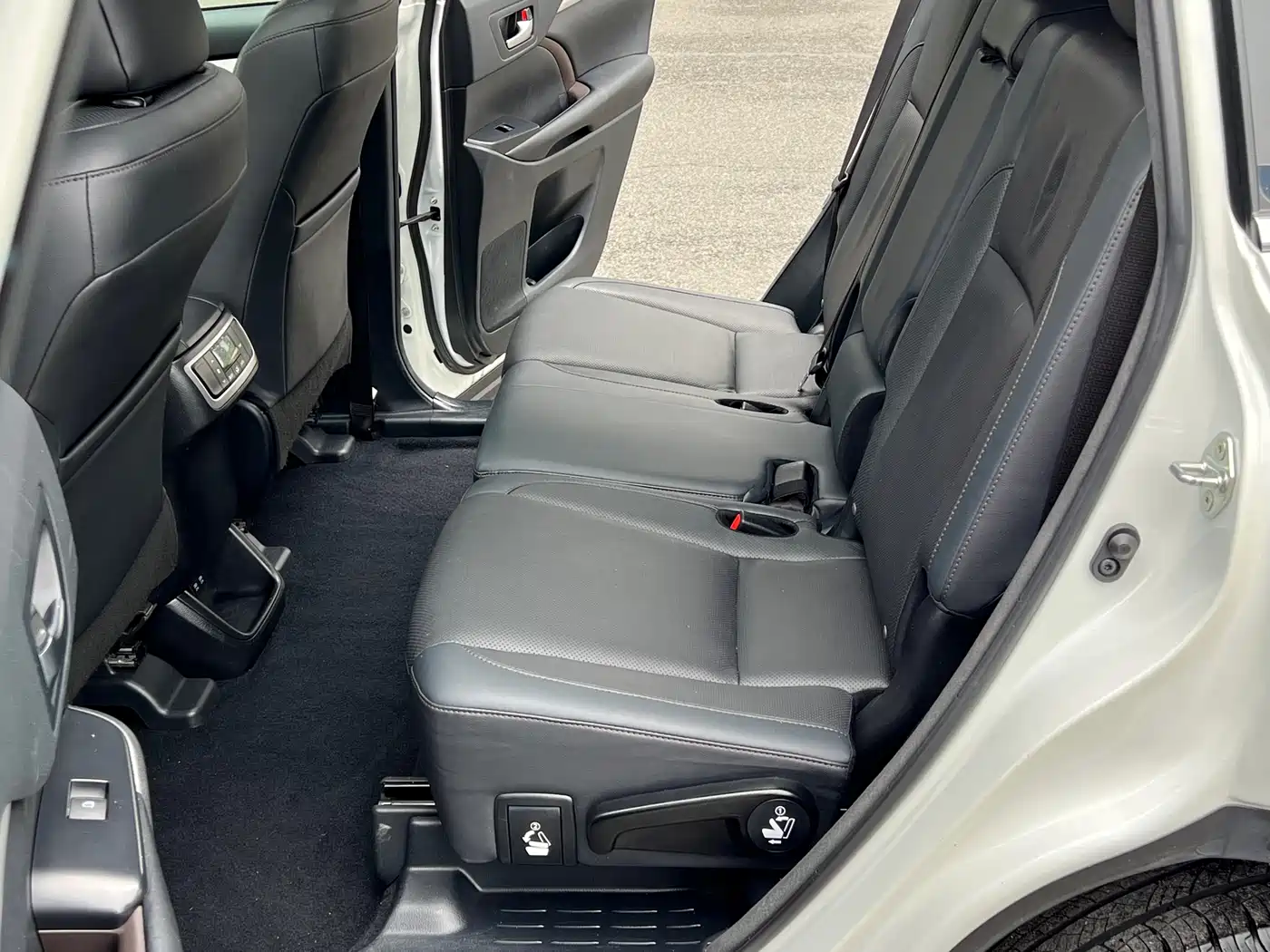 Toyota Highlander 2018 2.0T 4WD Luxury 7-seater China VI фото 16