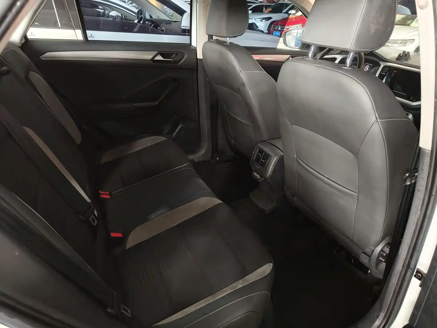 Volkswagen T-ROC 2022 280TSI DSG 2WD Elite PLUS фото 7