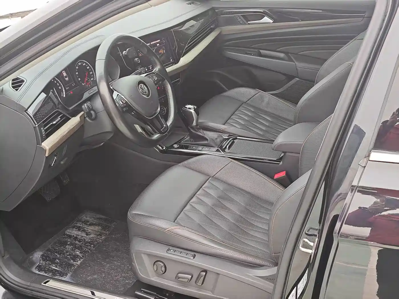 VOLKSWAGEN PASSAT NEW ENERGY