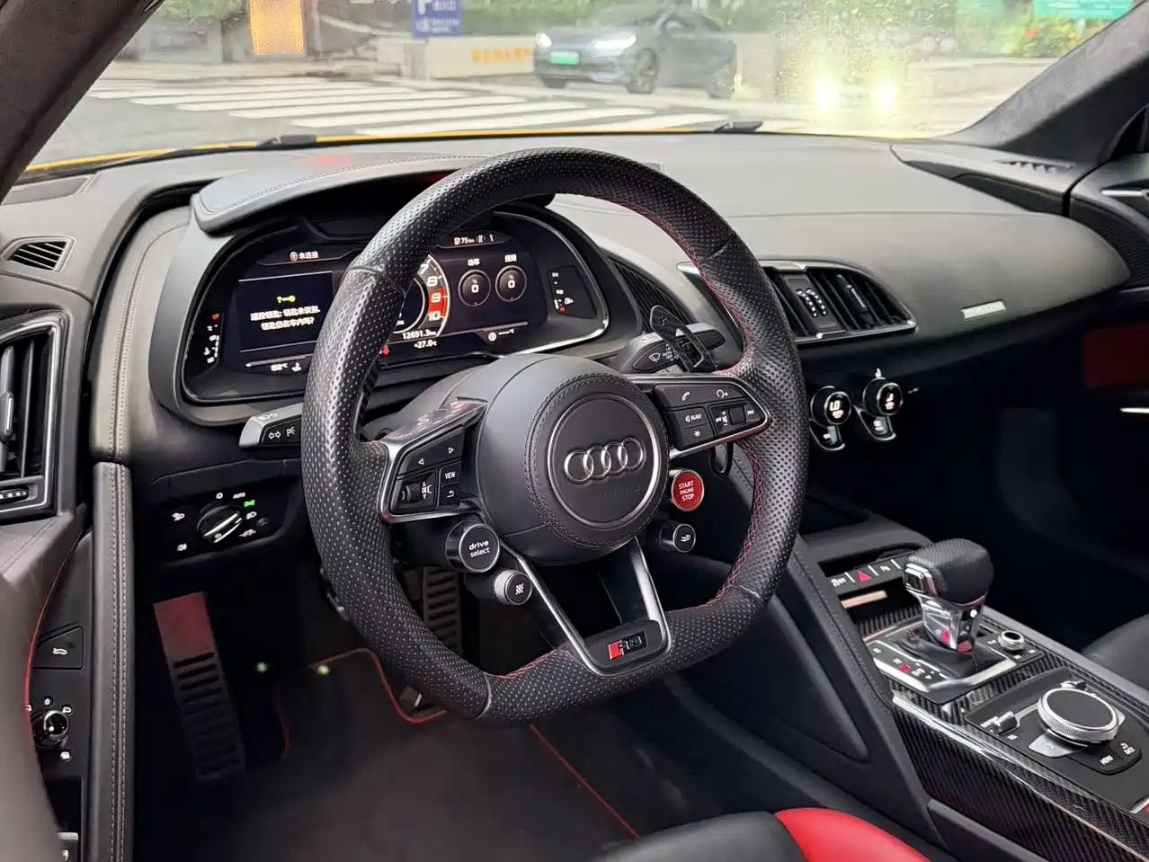 Audi R8 2021 V10 Coupe performance фото 6