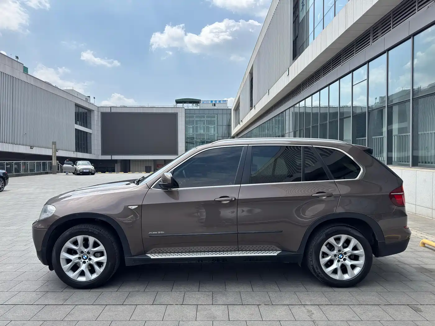 BMW X5 (Import) 2011 xDrive35i Luxury Edition фото 4
