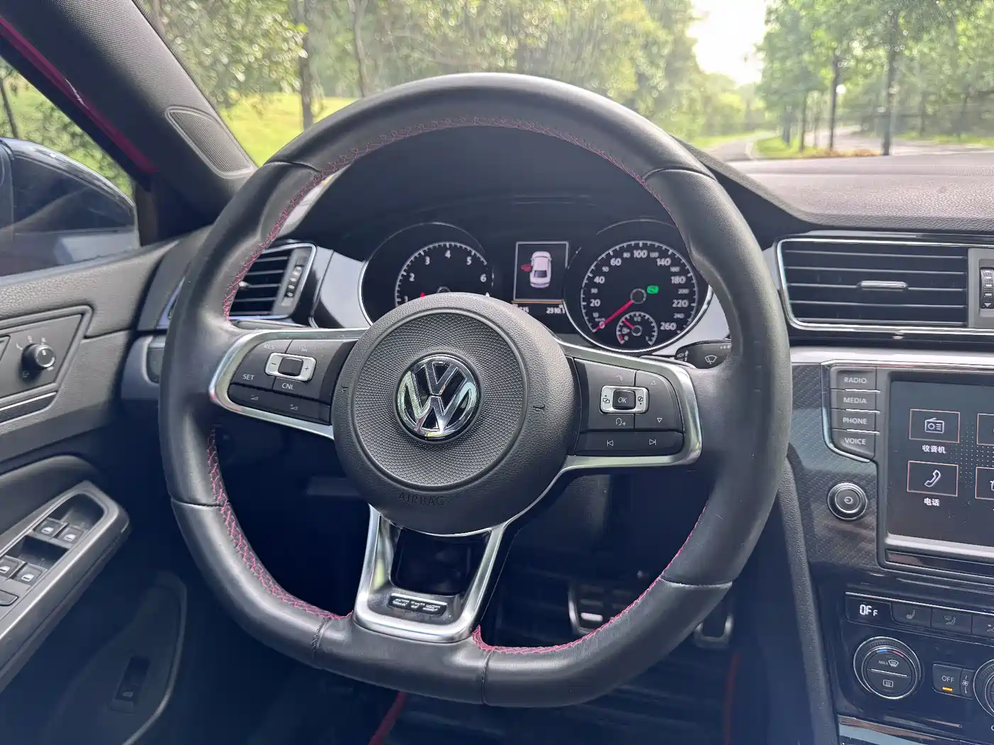 Volkswagen Lamando 2017 2.0T GTS фото 6