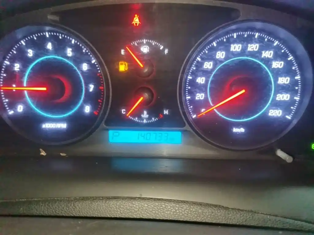 Chevrolet Captiva 2014 2.4L 2WD Urban 5-seater фото 12
