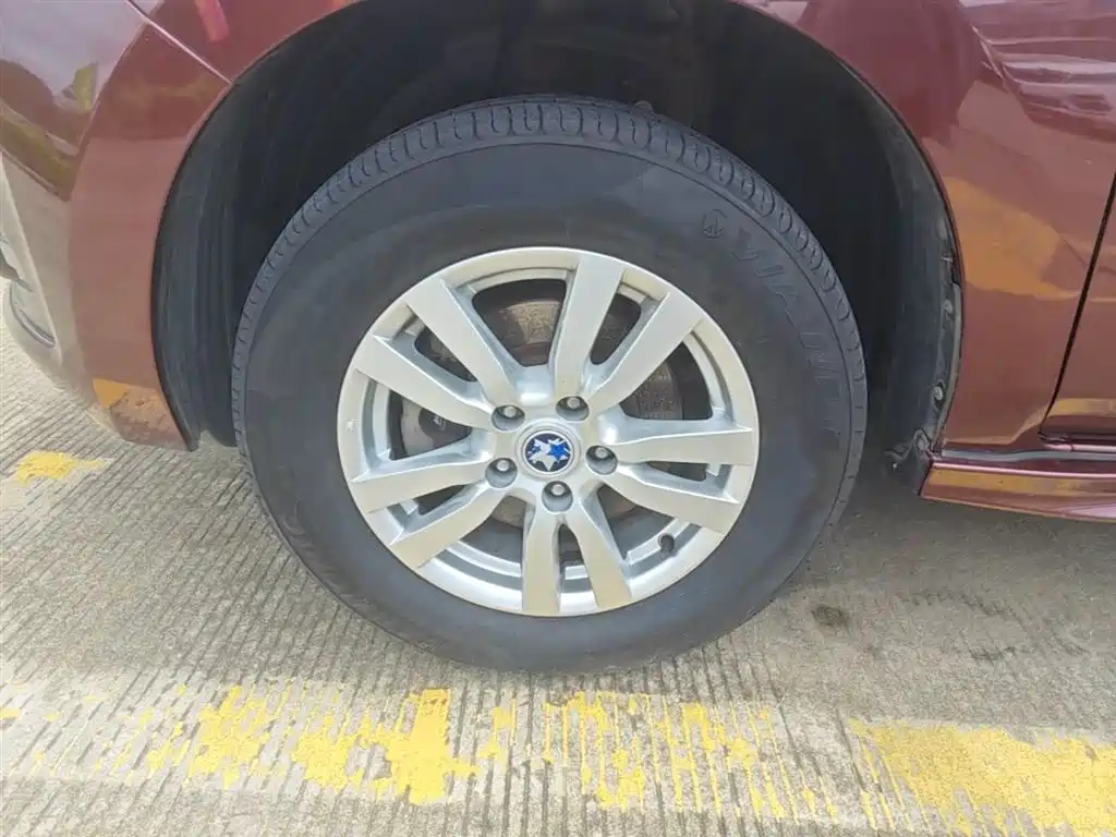 Venucia T70 2016 2016 2.0L CVT Rui Xing Edition