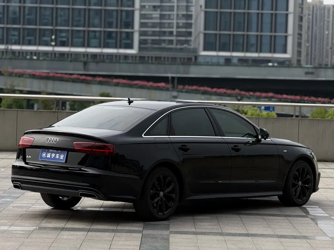 Audi A6L 2018 30th Anniversary 35 TFSI Fashion фото 21